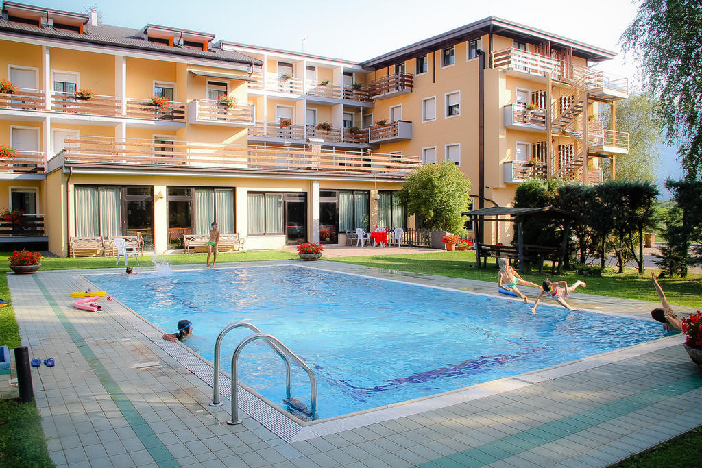 Hotel Dolomiti Левико-Терме Экстерьер фото